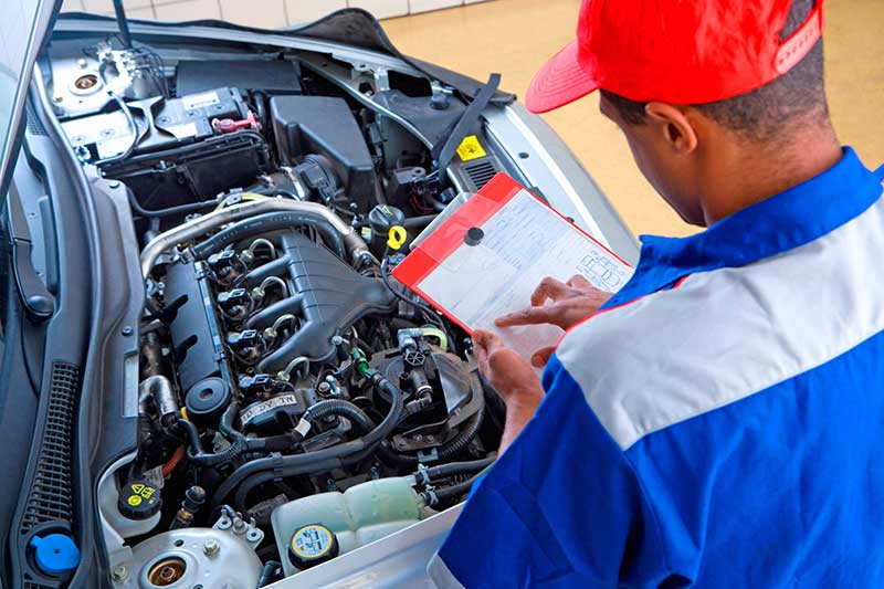 Image - Do-it-yourself gas equipment repair on a car