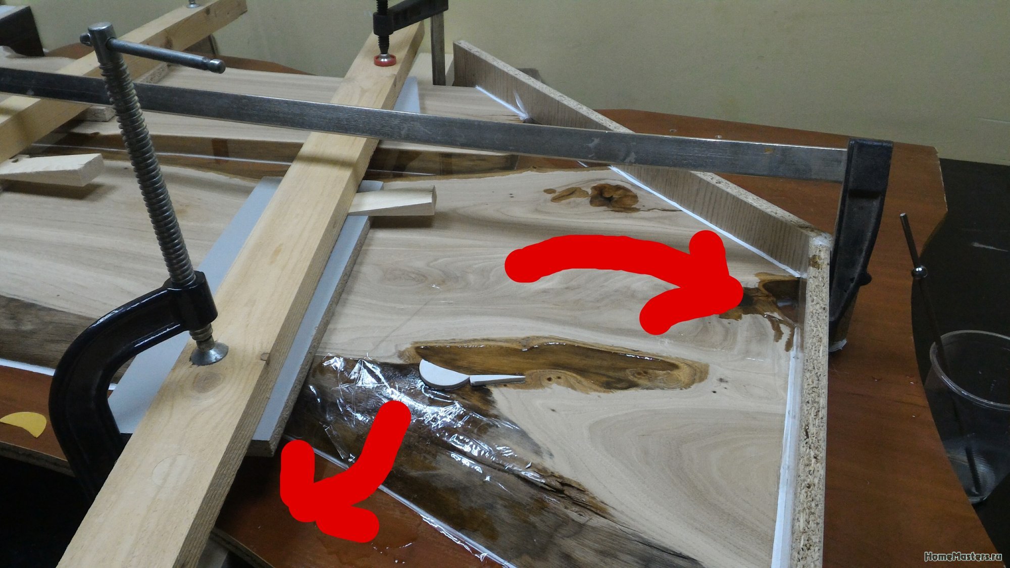 Image - DIY wheel repair on a suitcase