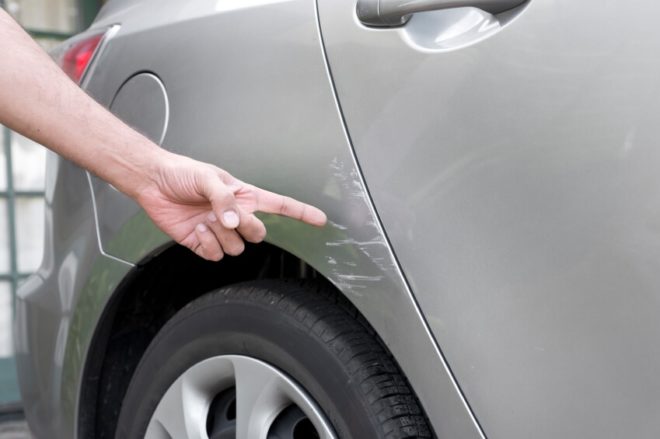 Image - DIY repair of scratches on a car with a pencil