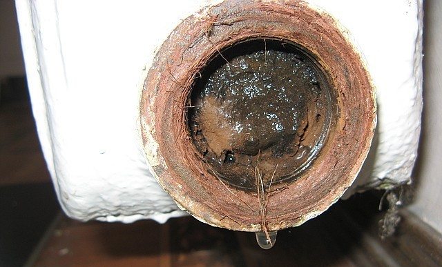 Image - DIY toilet cracking repair