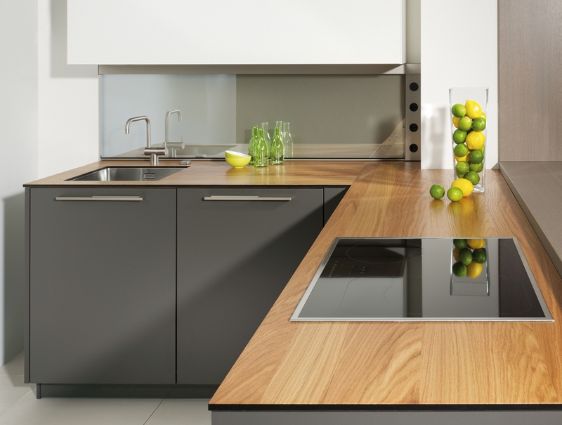 Image - DIY repair of an old kitchen unit