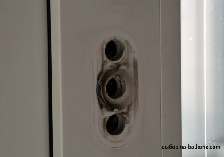 Image - DIY repair of a lock in a plastic door