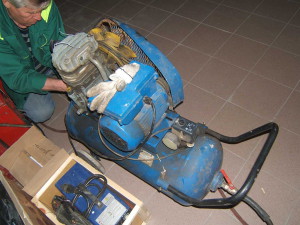 Image - DIY screw compressor repair