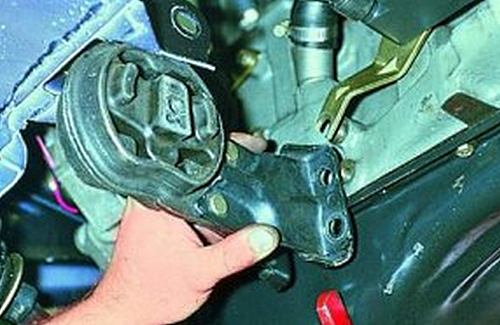 Image - DIY VAZ 2109 engine mount repair