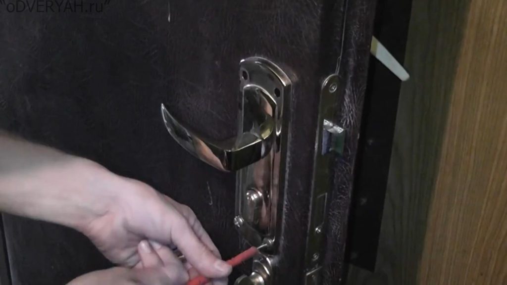 Image - DIY repair of door handles of interior doors