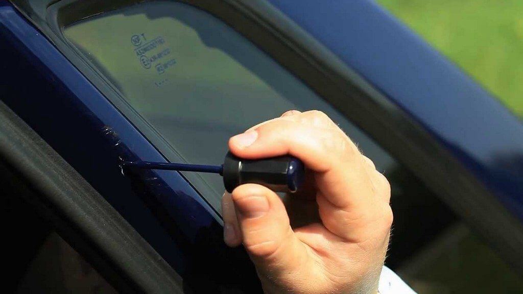 Image - Do-it-yourself repair of chips on a car body photo report