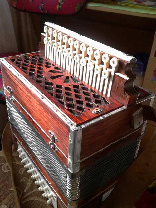 Image - DIY accordion keyboard repair