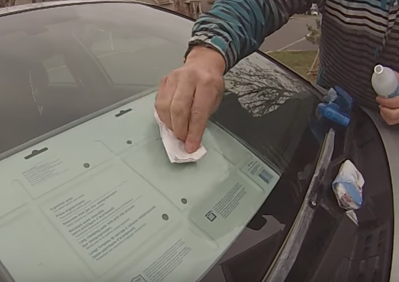 Image - DIY repair of chipped and cracked windshields