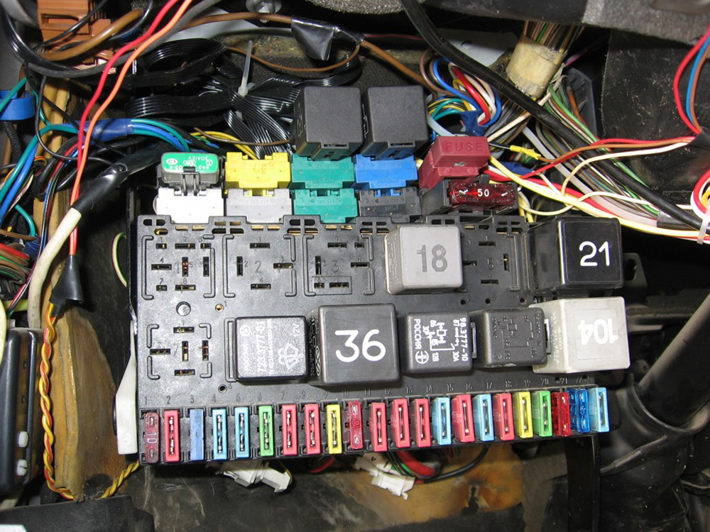 Image - DIY Volkswagen Golf 3 car repair