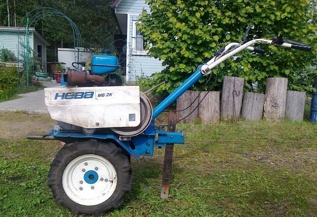 Image - DIY hopper walk-behind tractor repair