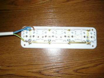 Image - DIY repair of an extension cord with a switch