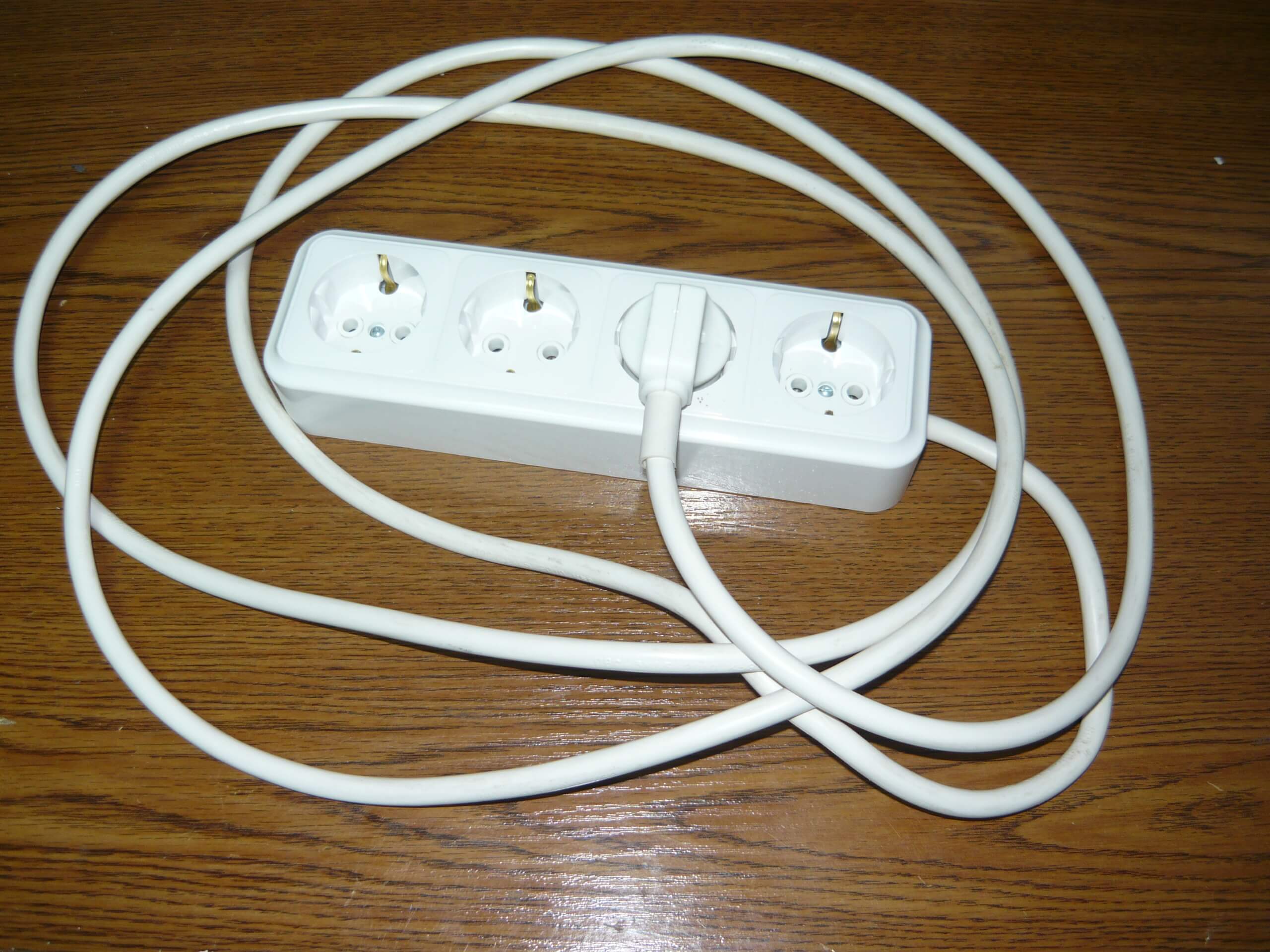 Image - DIY repair of an extension cord with a switch