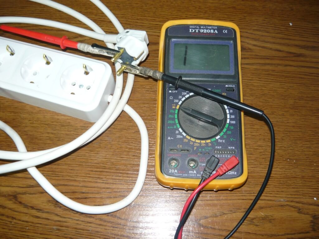 Image - DIY repair of an extension cord with a switch
