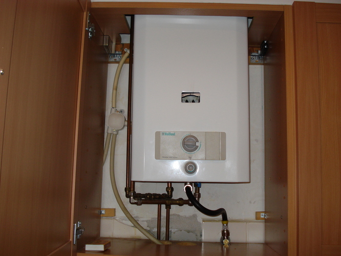 Image - Vaillant do-it-yourself gas water heater repair