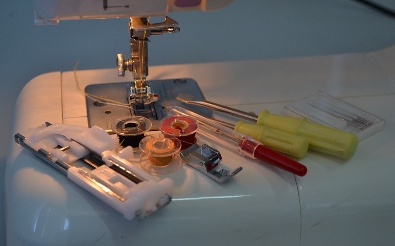 Image - Manual sewing machine DIY repair