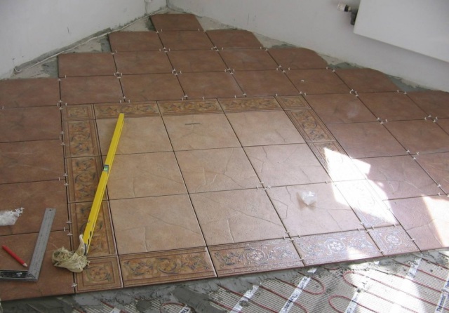 Image - DIY bathroom renovation with plastic panels in Khrushchev
