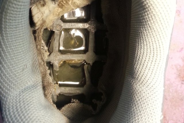 Image - DIY repair of cracks in shoe soles