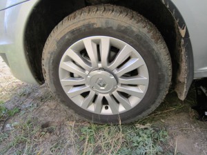Image - Renault Logan DIY brake caliper repair