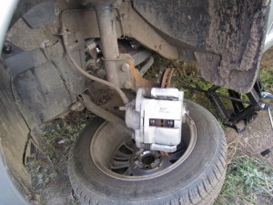 Image - Renault Logan DIY brake caliper repair