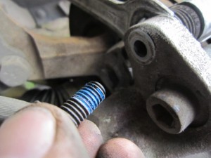 Image - Renault Logan DIY brake caliper repair