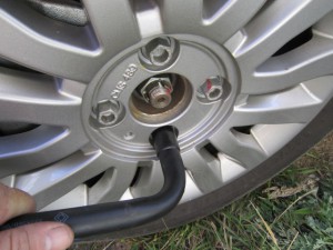 Image - Renault Logan DIY brake caliper repair