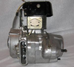 Image - Do-it-yourself ant motor scooter engine repair