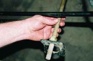 Image - Do-it-yourself gas 3110 front suspension repair