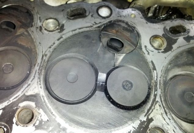 Image - DIY repair of a cylinder head crack