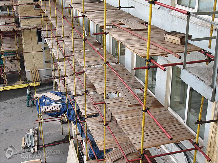 Image - Do-it-yourself scaffolding for apartment renovation