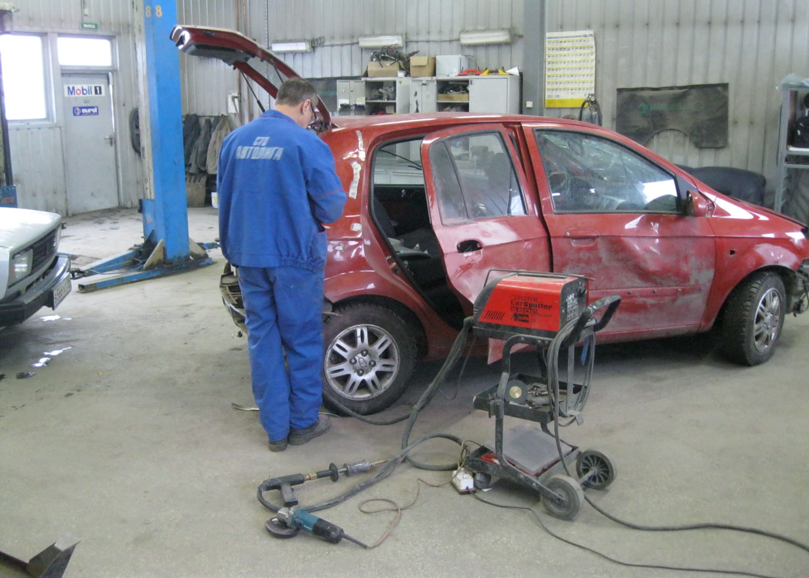 Image - Redecorating a car with your own hands