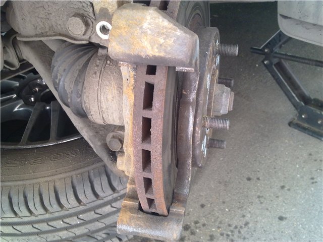 Image - DIY repair of the rear caliper of a Mitsubishi Lancer 9