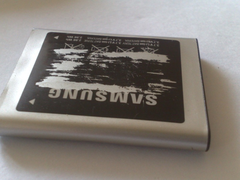 Image - DIY smartphone battery repair