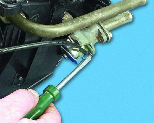 Image - DIY VAZ 2106 heater tap repair