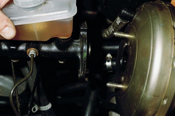 Image - DIY repair of a vacuum brake booster VAZ 2115