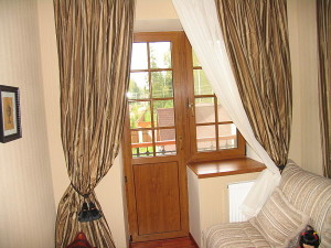 Image - DIY repair of a wooden balcony door