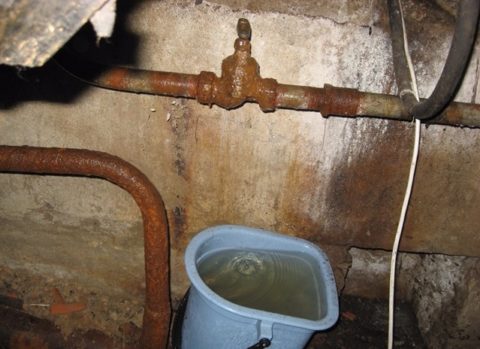 Image - Do-it-yourself plumbing repair in a private house