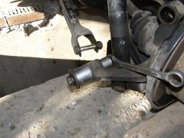 Image - DIY nissan liberty rear suspension repair