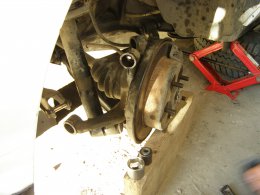 Image - DIY nissan liberty rear suspension repair