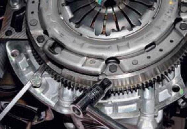 Image - DIY Nexia clutch repair