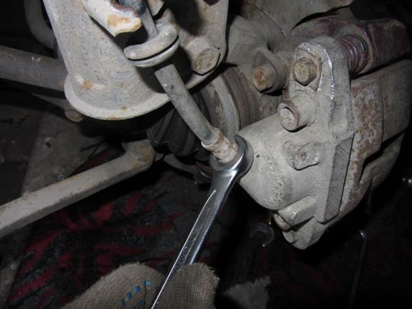Image - DIY VAZ 2114 caliper repair