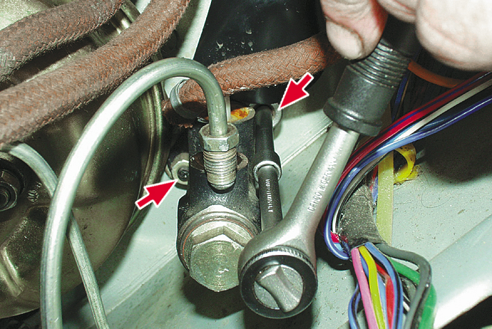 Image - Clutch slave cylinder VAZ 2107 DIY repair