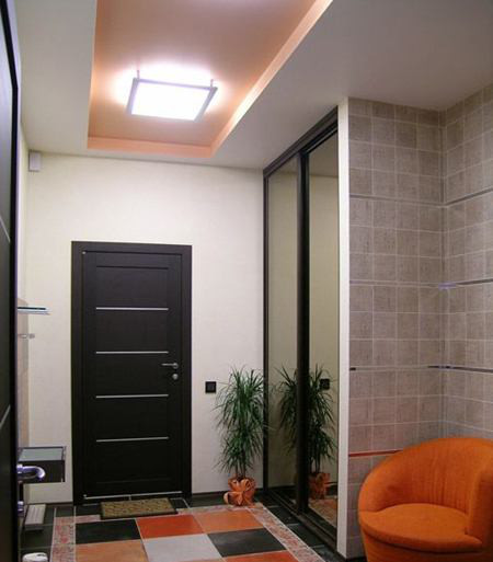 Image - DIY repair in a narrow hallway