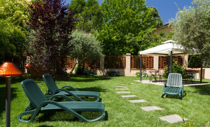 Image - Do-it-yourself sun lounger repair