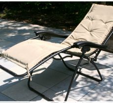 Image - Do-it-yourself sun lounger repair