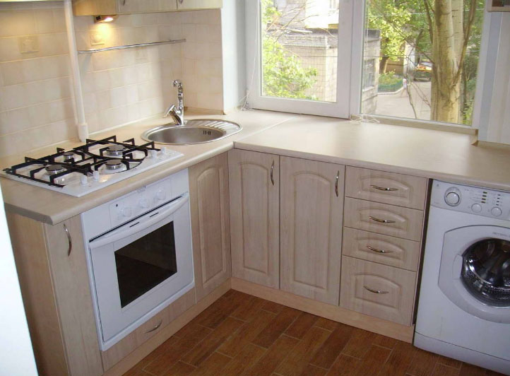 Image - Do-it-yourself niche under the window in the kitchen