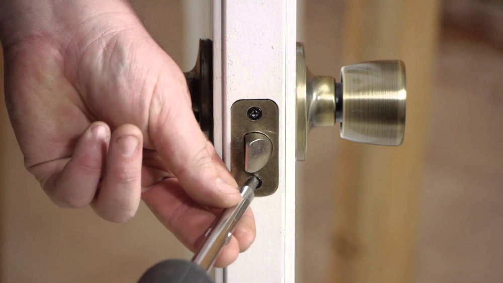 Image - DIY repair of the lock in the interior door
