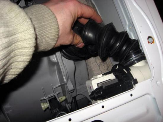 Image - Do-it-yourself Bosch washing machine does not drain water