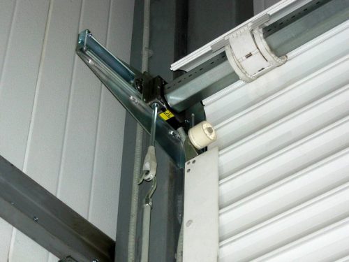 Image - Roller shutters on the door exterior do-it-yourself repair