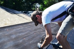 Image - DIY roof repair with bitumen