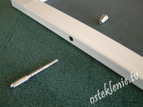 Image - Do-it-yourself repair of mosquito nets in plastic windows